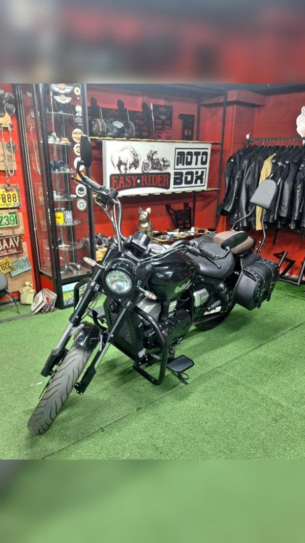 جاپایی پهن موتورسیکلت مشکی